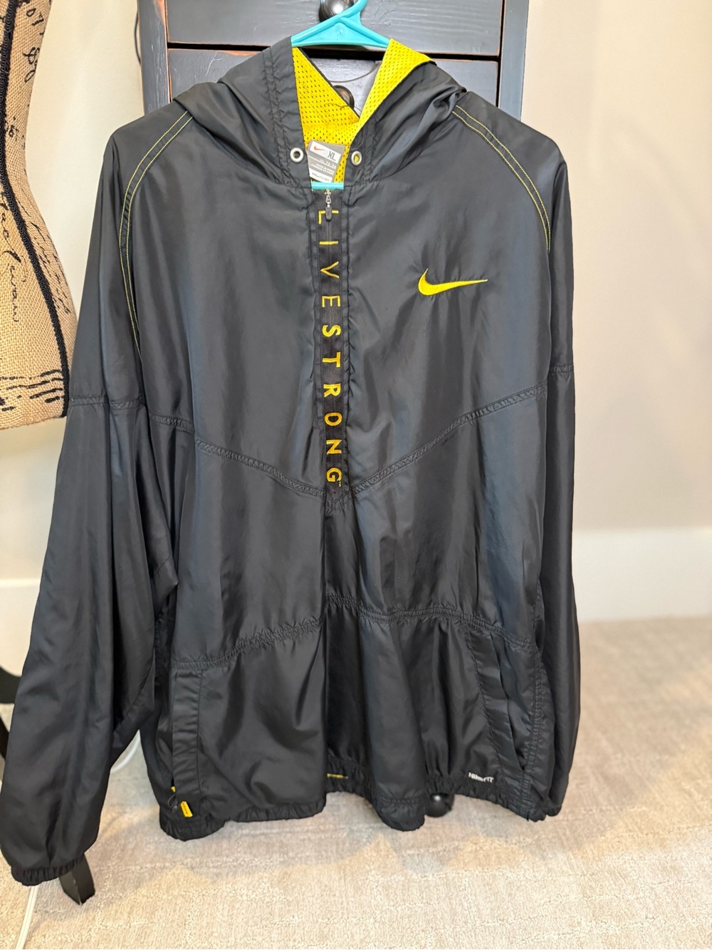 Nike Black and Yellow Livestrong Hooded Windbreaker Jacket - Picture 3 of 11